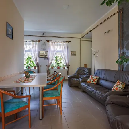 Harang Panzio Bed & Breakfast *