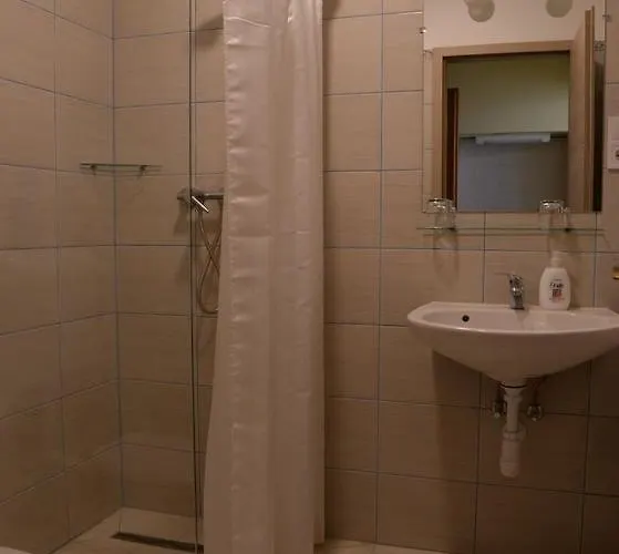 Nocleg ze śniadaniem Harang Panzio 3*