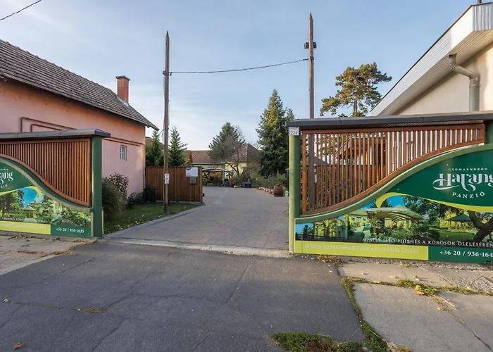 Harang Panzio Bed & Breakfast