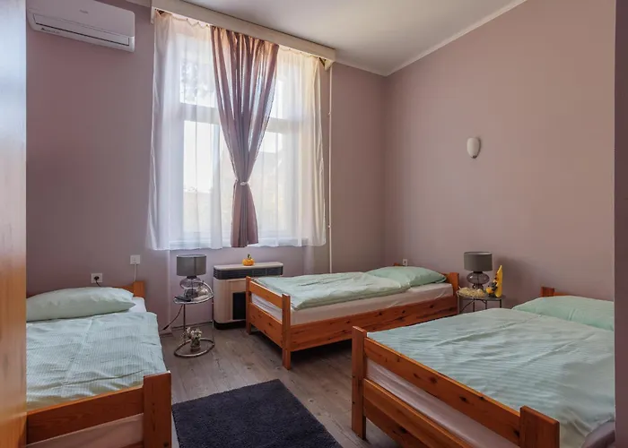 Harang Panzio Bed & Breakfast 3*