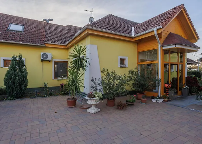 Harang Panzio Bed & Breakfast Gyomaendrőd
